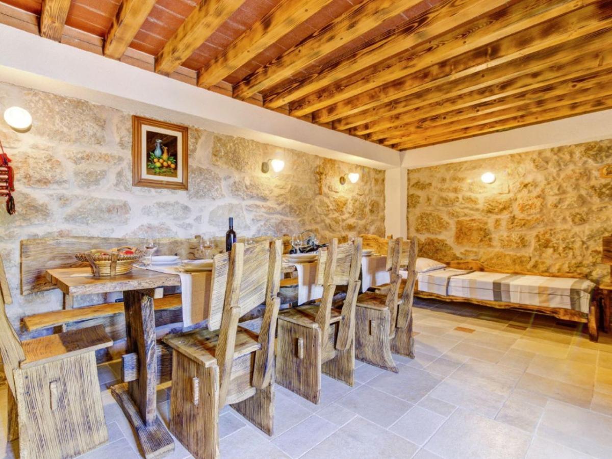 Lovely Holiday Home In Starigrad Екстер'єр фото