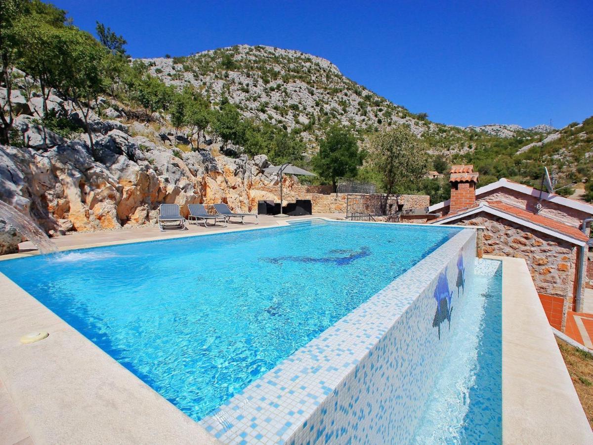 Lovely Holiday Home In Starigrad Екстер'єр фото