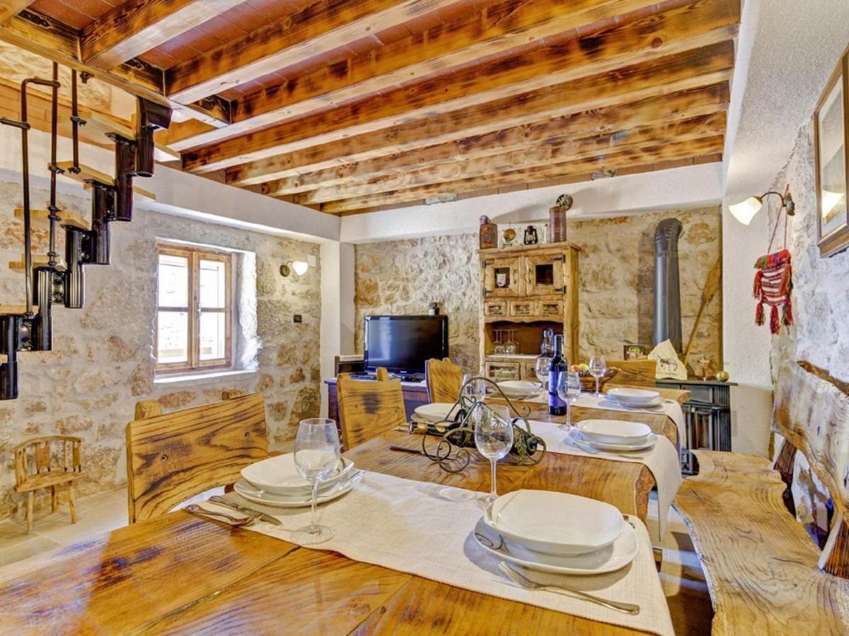 Lovely Holiday Home In Starigrad Екстер'єр фото