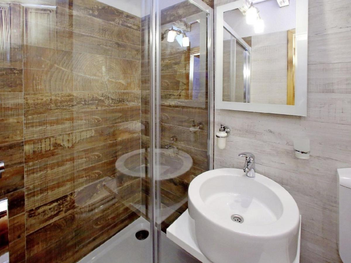Lovely Holiday Home In Starigrad Екстер'єр фото