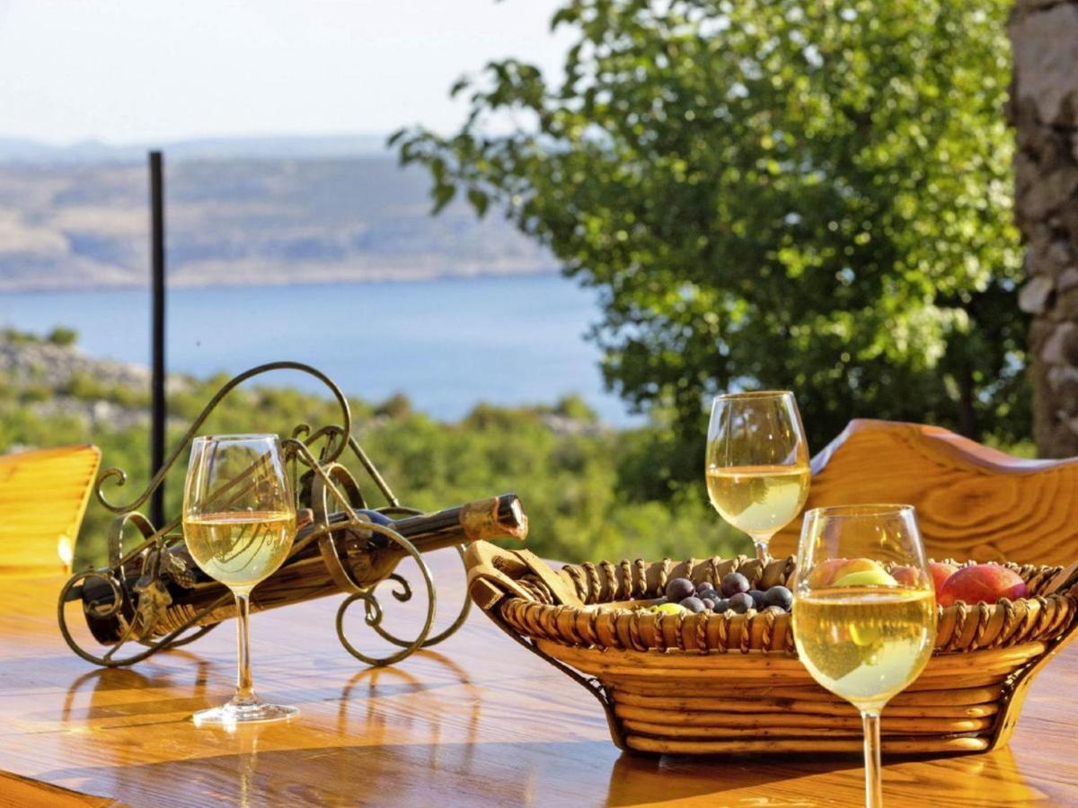 Lovely Holiday Home In Starigrad Екстер'єр фото